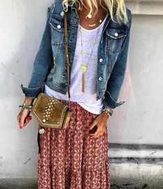 Love the whole thing Stile Hippie Chic, Winter Homewear, Casual Chic Denim, Skirt Diy, Boho Mode, Mode Hippie, Homewear Fashion, Boho Fashion Bohemian