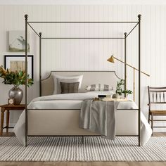 Coastal Cottage Bedroom, Beautiful Bed Designs, Cama King, Cottage Bedroom, Simple Bed, Poster Bed