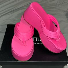 Us Size 5, Brand New Never Worn With Box, Pink, Chunky Platform Trendy Toe Post Platform Slippers, Trendy Wedge Heel Flip Flops, Pink Flip Flops, Platform Flip Flops, Shoes Pink, Chunky Platform, Flip Flop, Flip Flop Sandals, Cute Shoes