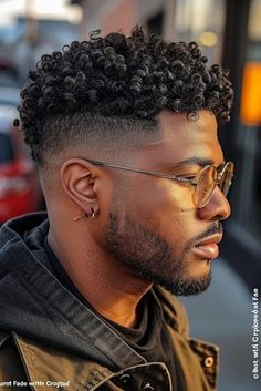 Men Summer Haircut, Types Of Fade Haircut, Mid Skin Fade, Summer Haircut, Best Fade Haircuts, Round Face Men, Black Men Haircut, High Skin Fade, Drop Fade Haircut