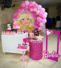 110 ideas de decoración para Fiesta de Cumpleaños de Barbie Barbie Decorations, Barbie Girl, 4th Birthday, Candy Bar, Birthday Decorations