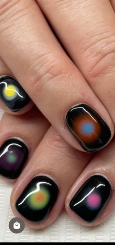 Gel Ink Nails, Edgy Nails Grunge Short, Radiohead Nails, Grunge Nails Short, Alternative Nails Designs, Short Goth Nails, Smoky Nails, Soft Grunge Nails, Toxic Nails