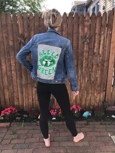 Hand painted bleed green jean jacket finished with protectant seal.  Womens articles of society la jean jacket size small/medium Message for more details or questions customized orders for a different sizes or requests for characters can be made through messenger Green Cotton Denim Jacket For Streetwear, Green Denim Jacket For Fall Streetwear, Casual Cotton Denim Jacket With Custom Artwork, Casual Hand Painted Cotton Denim Jacket, Jean Vert, Hand Painted Jean Jacket, Painted Jean Jacket, Green Jean Jacket, Jeans Petite