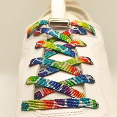 Sneaker laces, multi-colored elastic laces for shoes and sneakers. - Ideal for customizing or giving a facelift to your shoes. - Laces sold in pairs (2 laces). - Laces to cut to the desired length. - These elastic laces allow you to put on your shoes in seconds. - Laces provided with a closure that fits almost any type of shoe, except high tops. 👉Information: - Sold in pairs (2 laces) - Length: 100 centimeters, being elastic, they can replace laces measuring up to 150 centimeters - Width: 6 mil Shoes Laces, Child Shoes, Shoes And Sneakers, Metallic Look, Shoe Insoles, Lacing Sneakers, Elastic Laces, Lace Boots, Types Of Shoes