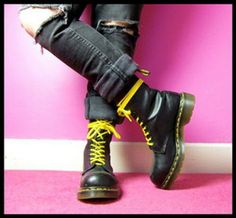 80s Punk Fashion, Dr Martens Shoe, Boot Laces, Dr Martens Outfit, Battle Jacket, Shoe Boot, Punk Clothing, New Rock, Punk Outfits