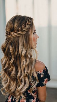 Formal Hairstyles For Long Hair Braid, Junior Bridesmaid Hair Half Up, Cute Prom Hairstyles For Long Hair, Gala Hair, Junior Bridesmaid Hair, Personal Attendant, Senior Things, Graduation Hair