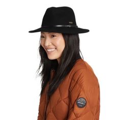 Soft wool felt not only makes a flattering fashion statement with this hat, it also provides sun and weather protection. Camping Hat, Flat Brim Hat, Fall Camping, Flats Outfit, Fall Hats, Leather Hats, Hat For Women, Wide Brimmed Hats, Hiking Outfit