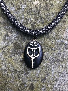 #portraitnecklace #vikingknitting #vikingknitnecklace #halloweenjewelry #steampunkjewelry #gothicjewelry #alternativejewelry #crowskull Bones Jewelry, Skull Portrait, Fox Bones, Knit Necklace, Portrait Necklace, Crow Skull, Knitted Necklace, A Crow, Viking Knit