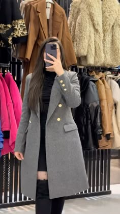 Layered Coats, Layered Winter Outfits, Jacket Coat Fashion, Smart Casual Women Outfits, Stylish Outfits Casual, Smart Casual Women, Chic Boots, Best Winter Outfits, Classy Outfits For Women