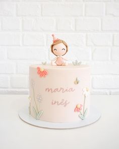 Cute Small Birthday Cakes For Women, First Birthday Cake Flowers, Baby Girl Cake Ideas, Cake First Birthday Girl, Cakes For Baby Girl, 1st Birthday Cake Girl, 2nd Birthday Cake Girl, First Tooth Cake