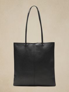 Minimalist Shoulder Bag With Leather Lining For Work, Minimalist Workwear Shoulder Bag With Leather Lining, Minimalist Leather-lined Shoulder Bag For Work, Versatile Workwear Shoulder Bag With Leather Lining, Versatile Leather Lining Shoulder Bag For Work, Classic Structured Everyday Shoulder Bag, Classic Structured Shoulder Bag For Everyday, Structured Soft Leather Bag For Everyday, Classic Structured Everyday Bag