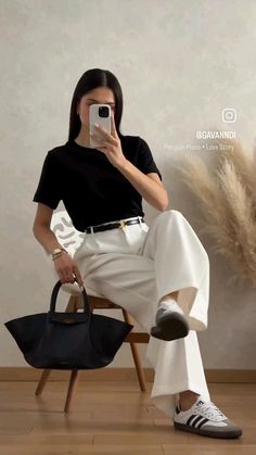 Looks Adidas, Old Money Fashion, Samba Outfit, Money Fashion, Skandinavian Fashion, Casual Day Outfits, Classy Work Outfits