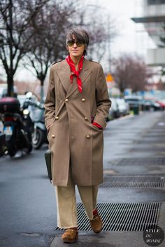 Ana Gimeno Brugada Archives - STYLE DU MONDE | Street Style Street Fashion Photos Gender Neutral Clothes, Street Style Inspiration, Style Crush, Tomboy Fashion, Fashion Week Street Style