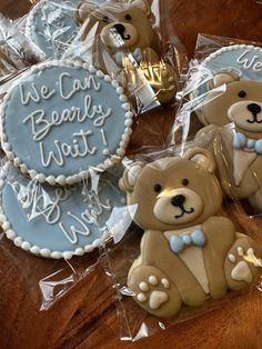 some cookies that have been decorated to look like bears