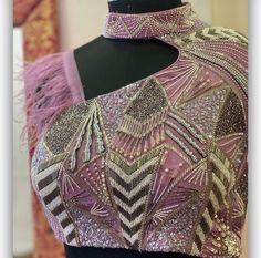 Saree Blouse Sleeve Designs Latest, Choli Blouse Designs Latest, Embroidery Tracing, Dancing Outfit, Maggam Blouses, Embroidery Work Blouse, Hand Embroidery Work, Cutwork Blouse, Latest Model Blouse Designs