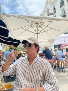 Italian Guys, Club Atmosphere, Boat Outfit, Yacht Outfit, Old Money Aesthetics, Country Club Aesthetic, Money Aesthetics, Money Men, Spiritual Fashion