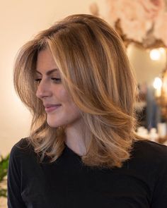 Balayage Layered Bob, Short Layered Haircuts Blowout, Middle Hair With Layers, Short Light Layered Hair, Rachel Layered Hair, Soft Layered Lob Haircut, Short Layered Balayage, Women’s Medium Length Hairstyles, Haircut Soft Layers