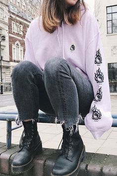 Lilac Hoodie, Sweater Tops, Sweatshirt Outfit, Hoodie Outfit