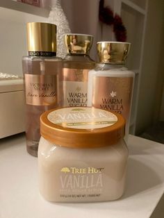 (not my pic)#treehutscrub #vanilla #showering  #victoriasecretpink #product #selflove Vanilla Scents Aesthetic, Vanilla Smell Good Combo, Vanilla Products Aesthetic, Vanilla Smell Aesthetic, Smelling Like Vanilla, Hygiene Products Vanilla, Vanilla Sents, Vanilla Shower Products