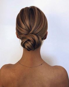 Bun Easy, Bridesmaid Hair Inspo, Easy Bun