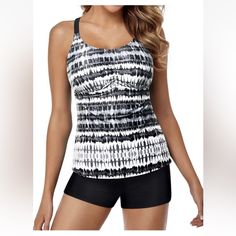 New With Tag, Smoke And Pet Free Home. Black And White Two Piece, Flattering Bathing Suit, Sporty Bathing Suits, Modest Bathing Suit, Blouson Tankini, Black And White Swimsuit, Swimsuits Athletic, Black Tankini, Tankini Swimsuits For Women