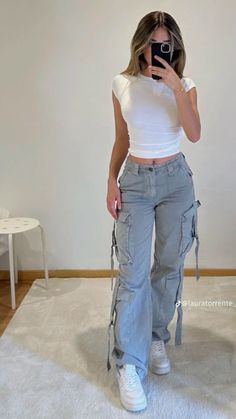 #look #lookdodia Outfits Con Pantalon Cargo, Outfit Ideas Summer Shein, Cutesy Outfit, Life In North Korea, Simple Winter Outfits, Creative Outfits, Plus Size Winter Outfits, Mommy Outfits, Classy Outfits For Women