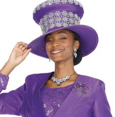 Elite Champagne h5909 purple brim hat First Lady Church Suits, Church Lady Hats, Church Suits And Hats, Classy Hats, Knit Suits, Women Church Suits, First Ladies, Couture Hats, Women Church