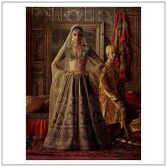 11+ Lehenga Dupatta Draping Styles for You Sabyasachi Lehenga Bridal, Sabyasachi Bridal, Sabyasachi Lehenga, Bridal Lehenga Collection, Lehenga Blouse Designs, Ritu Kumar, Anita Dongre, Lehenga Collection