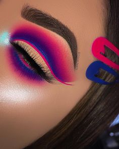 ··☪Follow ya girl ♔B Å B Y♔ for more☪·· ~Creds to original pinners~ Pink And Blue Makeup, Application Ideas, Colorful Instagram, Plouise Makeup, Colorful Inspiration, Drag Make-up, Plouise Makeup Academy, Smink Inspiration, Beauty Make-up