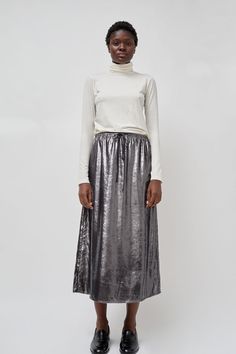 No.6 Inez Skirt in Silver Pony Hair Chic Flowy Metallic Skirt, Silver Skirts Metallic, Chic Metallic Pleated Skirt, Metalic Pleated Midi Skirt, Pleated Midi Skirt Outfit, Metallic Midi Skirt, Midi Skirt Outfit, Long Skirts For Women, Pony Hair