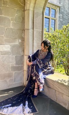 Poses For Eid, Abayas Aesthetic, Asian Fits, Mendhi Outfit, Designer Dresses Couture, Jalabia Styles, Eid Photoshoot Ideas, Modest Summer Fashion, India Trip