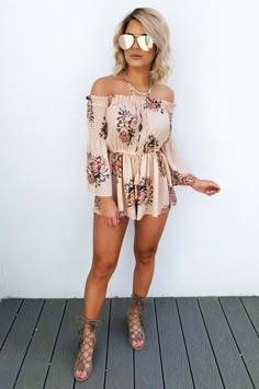 Summer Romper Outfit Casual, Romper Outfit Casual, Jumpsuits Outfit, Camp Clothes, Jumper Ideas, Peach Clothes, Summer Romper Outfit, Summer Rompers, Cute Jumpers