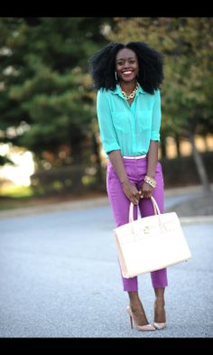 Mint and purple. Love these colors together...I totally see mint and purple being my wedding colors. :-) Lilac Pants Outfit, Amity Faction, Purple Shirt Outfits, Purple Pants Outfit, Lilac Pants, Turquoise Pants, Taupe Bag, Outfits Black Women, Colour Clash