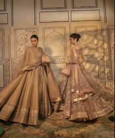 Faiza Saqlain, Pakistani Wear, Disney Engagement, Desi Dress, Red Bridal Dress, Desi Outfits, Semi Formal Outfits, Desi Wedding Dresses, Simple Gowns