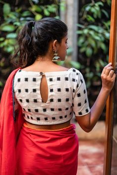 Boat Next Blouse, Daily Use Saree Blouse Design, Cotton Printed Blouse Designs For Saree, Cotton Printed Blouse Designs, Ikkat Blouse Designs For Sarees, Botneack Blouse Designs, Ikkat Blouse Designs Cotton, Saree With Long Blouse, Ikkat Blouse Designs