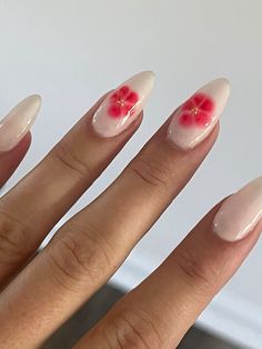 #nails #nailart #gelpolish #naildesign #naildesignideas #almondshapenails #nailsofinstagram Hand Painted Nails Art, Summer 24 Nails, Red Floral Nails, Summer Nails Flowers, Nail Inspo Flower, Flower Summer Nails, Summer Flower Nails, Checkered Nails, Hippie Nails