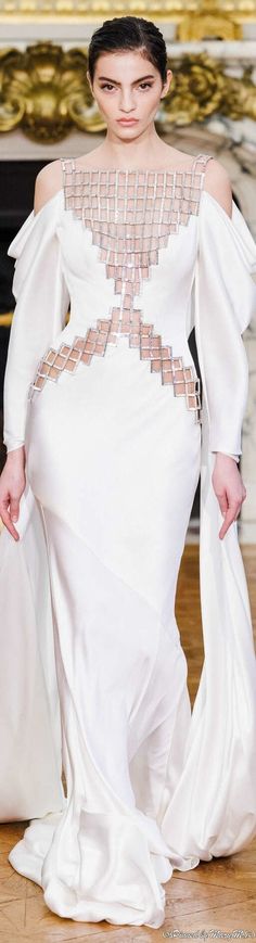 #TamaraRalph #Spring2024Couture #Runway #Couture2024 #Hautecouture Wedding Dress Gallery, Shades Of White, Fashion Outfits, Wedding Dress, Fashion Design