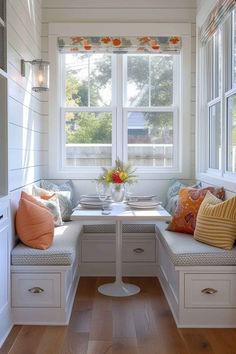 40+ Cozy Farmhouse Breakfast Nook Ideas to Brighten Your Day Small Bay Window Table Ideas, Breakfast Nook Ideas Bay Window, Small Breakfast Nook Ideas, Farmhouse Breakfast Nook, Small Breakfast Nook, Farmhouse Breakfast, Diy Breakfast Nook, Booth Seating In Kitchen, Kitchen Remodeling Ideas