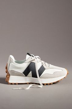 New Balance 327 Sneakers Figs New Balance, Professor Style, Zapatillas New Balance, New Balance 327, Balance Sneakers, New Balance Women, New Balance Sneakers, Fall Shoes, New Balance Shoes