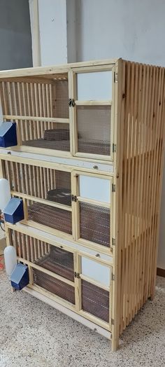 Racing Pigeon Lofts, Pigeon Cage, Bird Cage Design, Pigeon House, Chicken Coop Garden, Poultry House