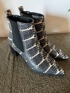 Black & White Snake print / sz 8 / NINE WEST Honor Chelsea Boots  | eBay White Snake, Snake Print, Boot Shoes Women, Nine West, Chelsea Boots, Clothing And Shoes, Chelsea, Shoe Boots, Shoe Accessories