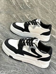 1pair Fashionable Casual Sneakers For Women, Lightweight Vulcanized Shoes For Students, Petite Wearable Black    Microfiber Leather     Sports & Outdoor Shoes, size features are:Bust: ,Length: ,Sleeve Length: