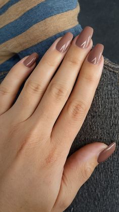 Get ready for the cozy and chic vibes of early fall with these must-try nail designs! 🍂💅 #EarlyFallNails #AutumnVibes #NailInspo #FallManicure #CozySeason #NailArt #TrendyNails #SeasonalNails #NailGoals #FallFashion" Transition Fall Nail Colors, Transition From Summer To Fall Nails, Almond French Ombre, Nails Acrylic Simple Classy, Medium Length Coffin Nail Ideas, Early Fall Nail Ideas, Fall Transition Nail Colors, Summer To Fall Transition Nails, Late Summer Early Fall Nails