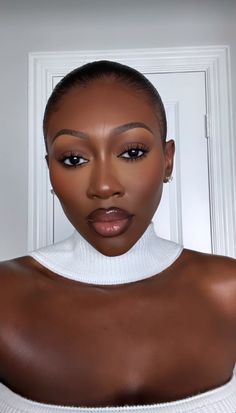 Pink Blush Dark Skin, Black Wedding Makeup Dark Skin Girl, Clean Girl Makeup Black Women, Wedding Makeup Dark Skin, Soft Glam Dark Skin, Ceo Makeup, Soft Glam Makeup Black Women, Black Wedding Makeup