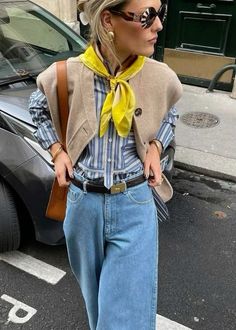 Spring Summer Fashion 2024, Layered Spring Outfits, April Fits, Portuguese Style, Colorful Scarves, Jeans Trend, Layered Style, Denim On Denim