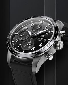 Iwc Schaffhausen, Iwc Pilot, Iwc Watches, Titanium Watches, Amazing Watches, Watch Winder, The Pilot, Womens Watches Luxury, Luxury Shopping