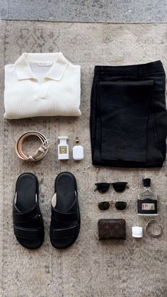 Black and white summer essentials. Boy Aesthetic, Skibidi Toilet, White Summer, Summer Essentials, Aesthetic Outfits, Mens Fashion Casual, Fashion Casual