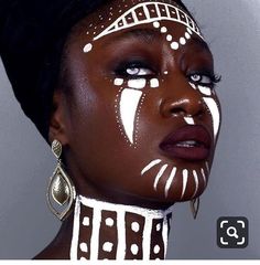 Afro Futuristic, African Face Paint, African Makeup, Futuristic Makeup, Beauty Bakerie, Afrikaanse Mode, Foto Poses, Foto Art, White Face