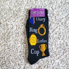 Loot Crate Harry Potter Socks Shoe Size 6-12 Nwt Harry Potter Diary, Harry Potter Socks, Socks Ideas, Pet Monsters, Star Wars Men, Non Slip Socks, Women Crew Socks, Spiderman Homecoming, Character Collection