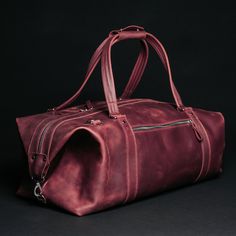 A travel bag is an element of the wardrobe of men and women who go on business trips, short-term vacations, and short weekend trips. The Stout bag will store all your clothes and perfectly complement your look. This leather travel bag impresses with its appearance thanks to the natural material and metal fittings: Spacious and functional, roomy. With a large volume of 34 liters, you will find a place for everything you need to take with you: clothes, shoes, cosmetics, appliances, personal care p Classic Tote Travel Bag For Overnight Trips, Classic Large Capacity Duffle Bag For Trip, Classic Travel Tote Bag For Overnight Trips, Leather Lined Tote Travel Bag For Overnight Trips, Leather-lined Tote Travel Bag For Overnight Trips, Classic Satchel Travel Bag For Trips, Classic Satchel Weekender Bag For Trips, Classic Travel Bag With Luggage Sleeve For Overnight Trips, Classic Weekender Bag With Large Capacity For Trips